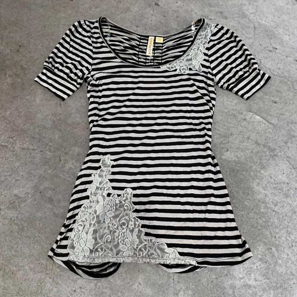 y2k deadstock gray and black striped lace ruched top medium
